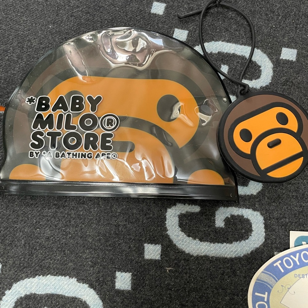 A Bathing Ape/ Baby Milo Plastic Item Bag & Luggage Tag